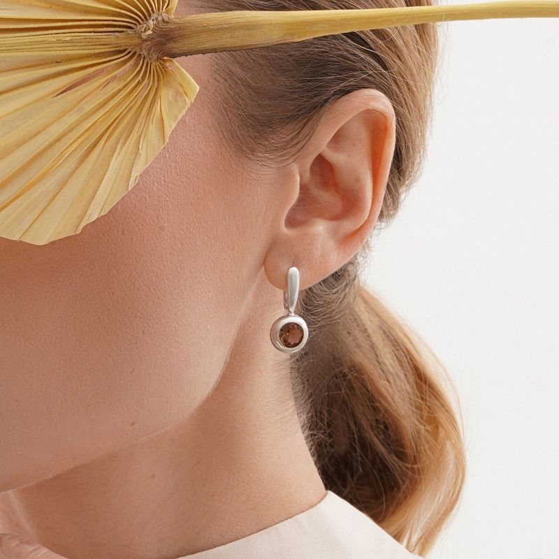 Silver earrings: Fianit