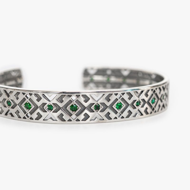 Silver bracelet: Ethno