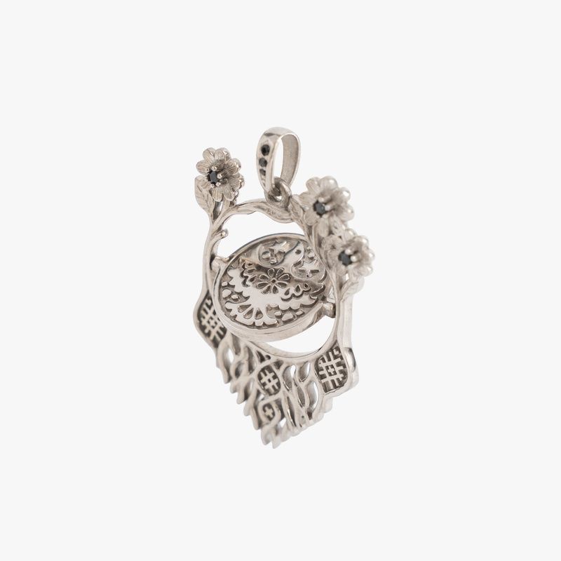 Silver pendant "Connection of generations"