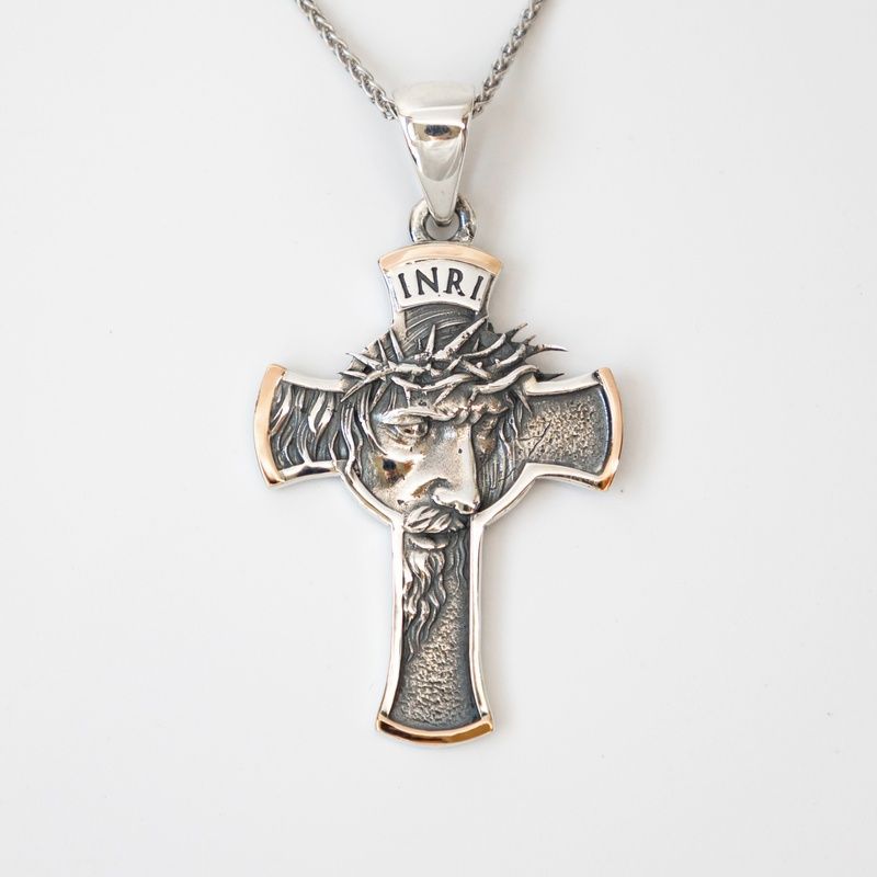Silver pendant with gold: Cross
